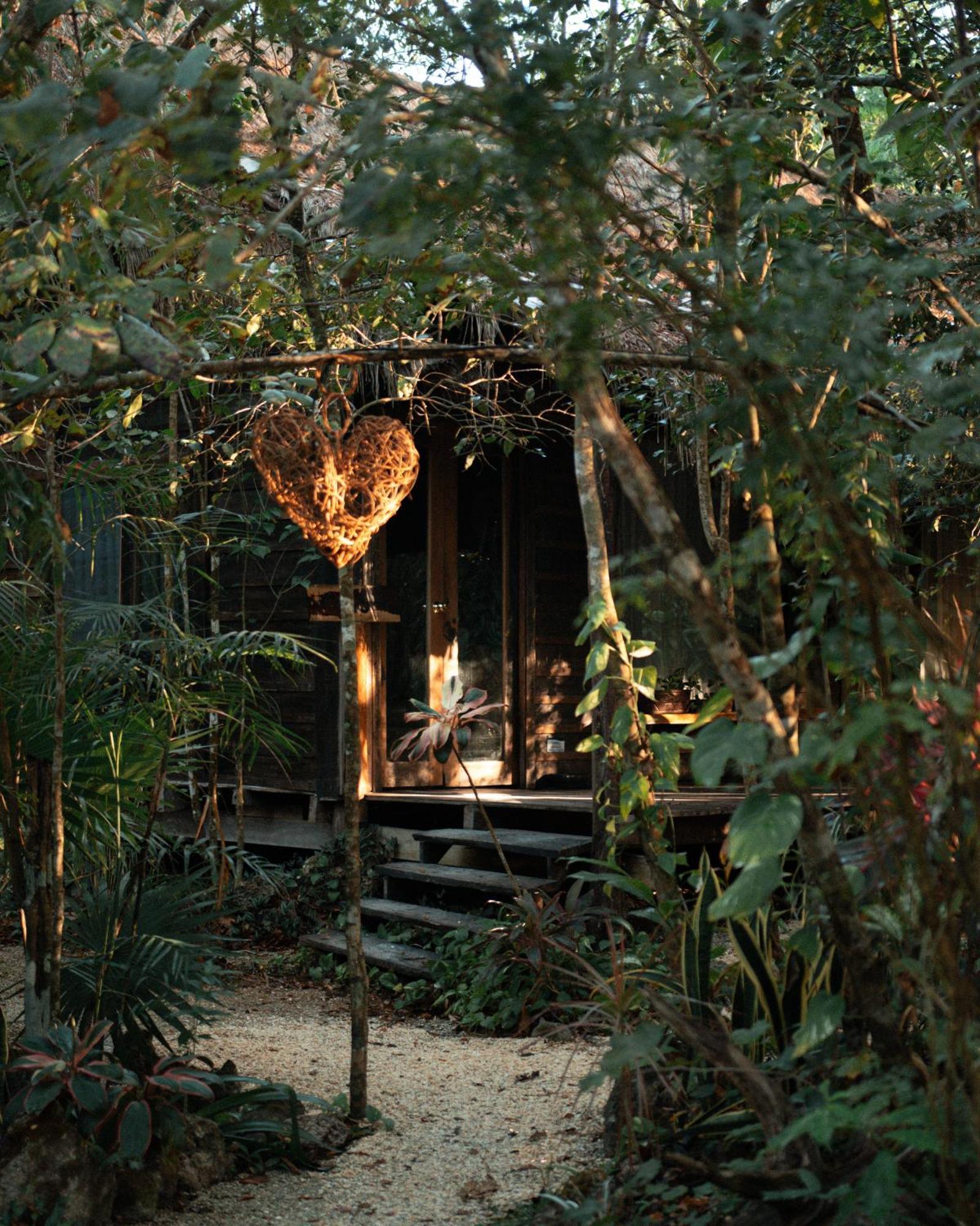 Madre Tierra Eco Habitat Pension Puerto Morelos Buitenkant foto